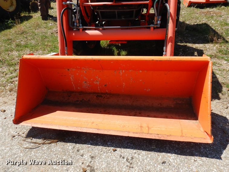 image for item LT9618 Kubota L3300  MFWD tractor