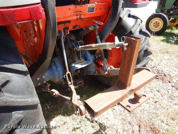 image for item LT9618 Kubota L3300  MFWD tractor