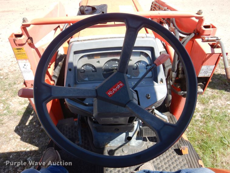 image for item LT9618 Kubota L3300  MFWD tractor