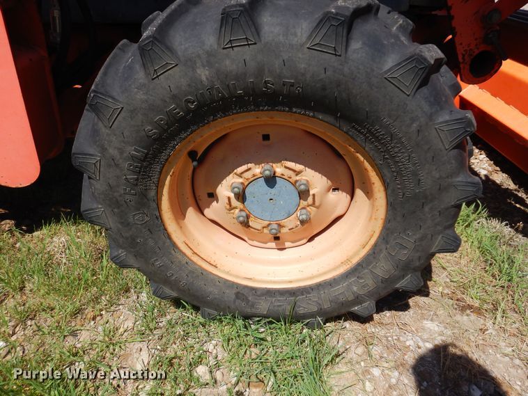 image for item LT9618 Kubota L3300  MFWD tractor