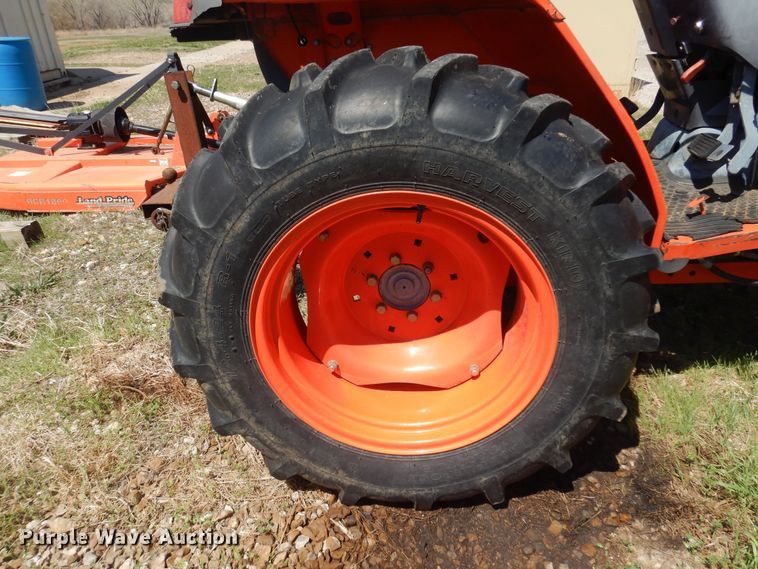 image for item LT9618 Kubota L3300  MFWD tractor
