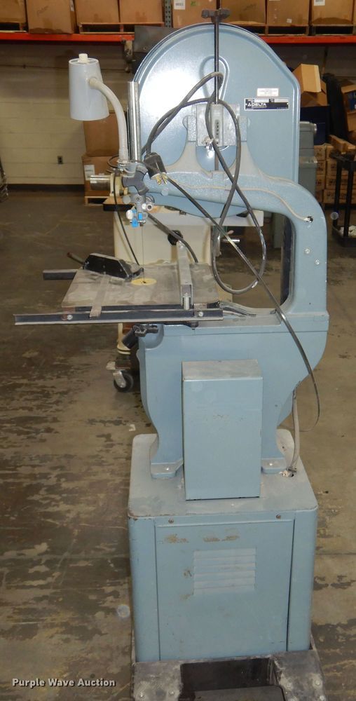 image for item LT9624 Delta  bandsaw