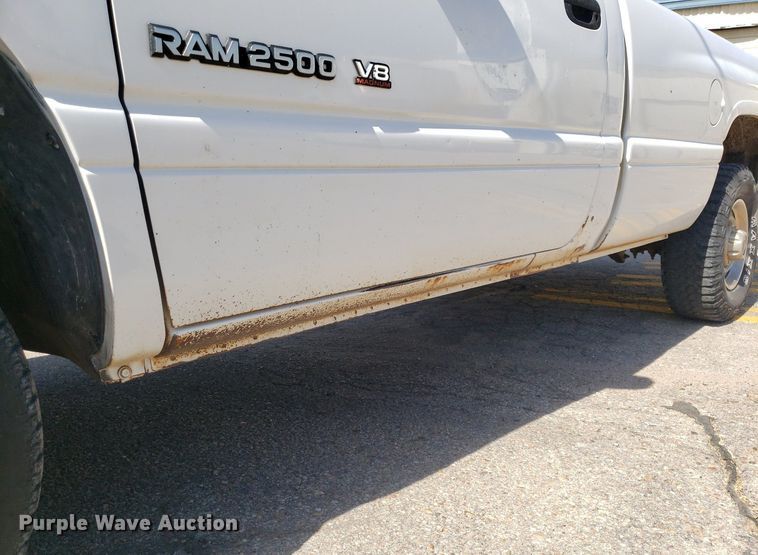 image for item LT9709 1999 Dodge Ram 2500  pickup truck