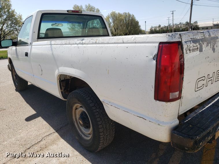 image for item LT9710 1995 Chevrolet C2500HD  pickup truck