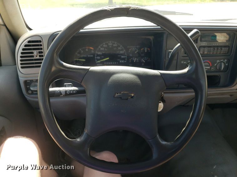 image for item LT9710 1995 Chevrolet C2500HD  pickup truck