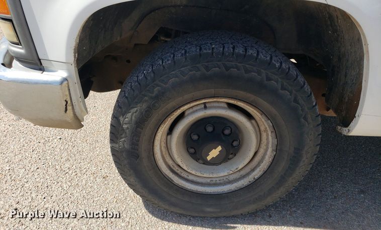 image for item LT9710 1995 Chevrolet C2500HD  pickup truck
