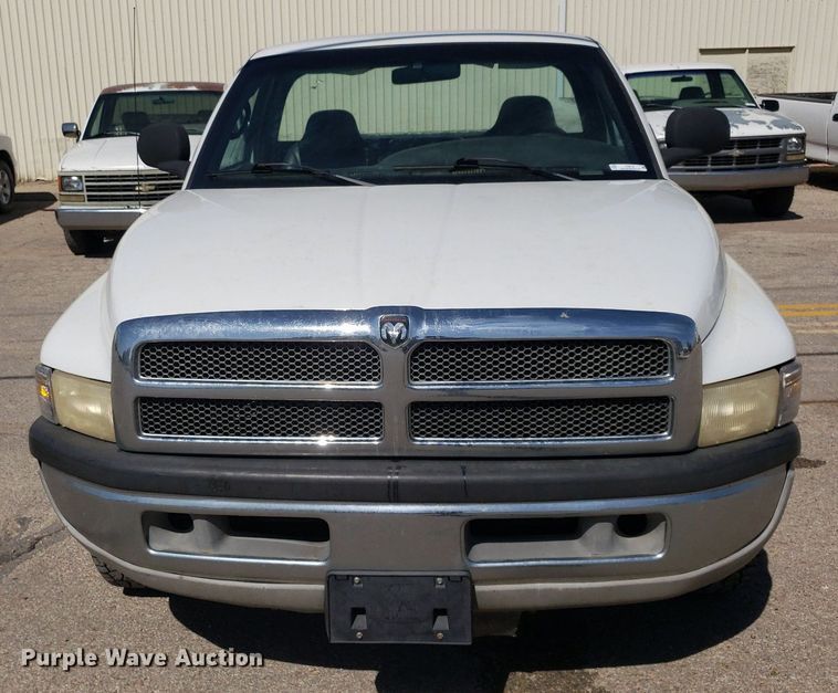 image for item LT9712 1999 Dodge Ram 2500  pickup truck