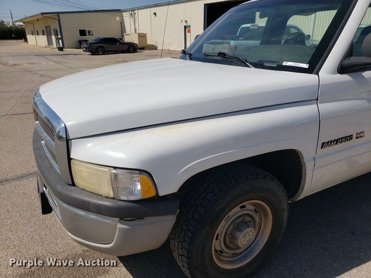 image for item LT9712 1999 Dodge Ram 2500  pickup truck