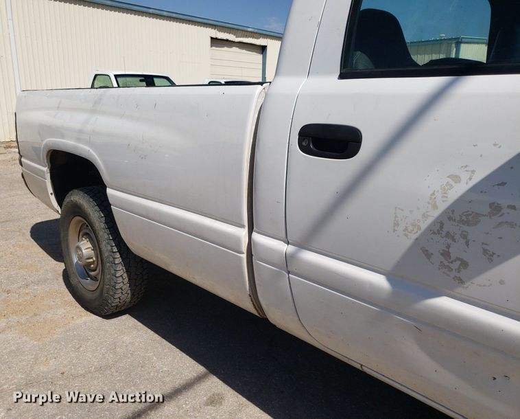 image for item LT9712 1999 Dodge Ram 2500  pickup truck