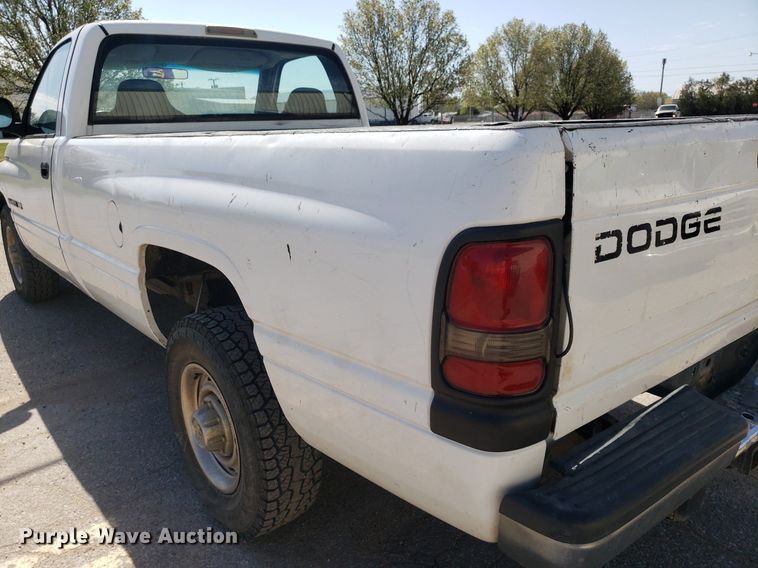 image for item LT9712 1999 Dodge Ram 2500  pickup truck