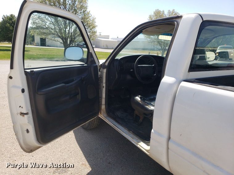 image for item LT9712 1999 Dodge Ram 2500  pickup truck