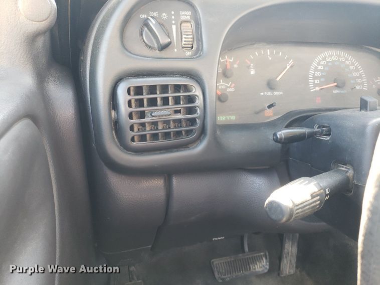 image for item LT9712 1999 Dodge Ram 2500  pickup truck