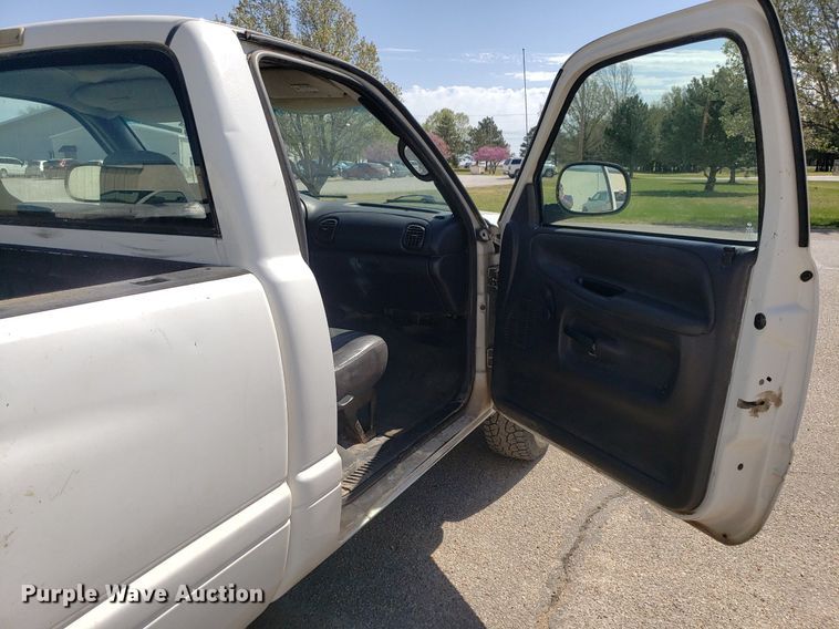 image for item LT9712 1999 Dodge Ram 2500  pickup truck