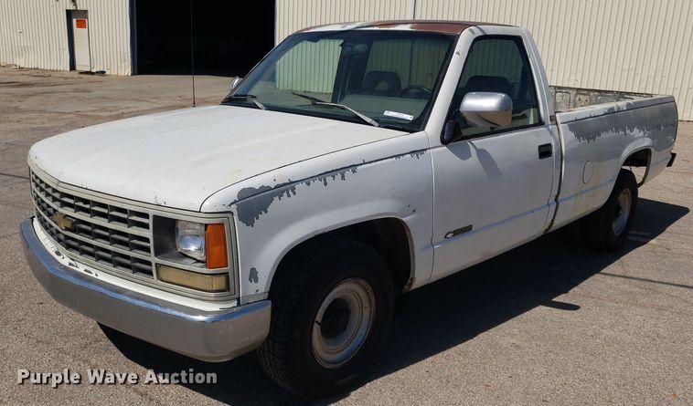image for item LT9713 1992 Chevrolet C1500  pickup truck