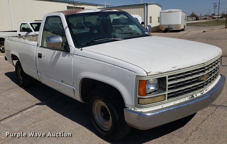 image for item LT9713 1992 Chevrolet C1500  pickup truck