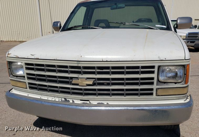 image for item LT9713 1992 Chevrolet C1500  pickup truck