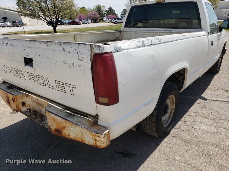 image for item LT9713 1992 Chevrolet C1500  pickup truck