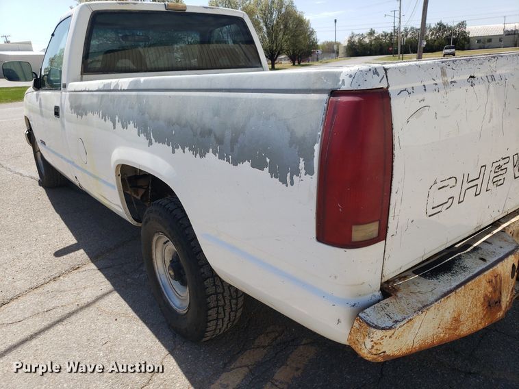 image for item LT9713 1992 Chevrolet C1500  pickup truck