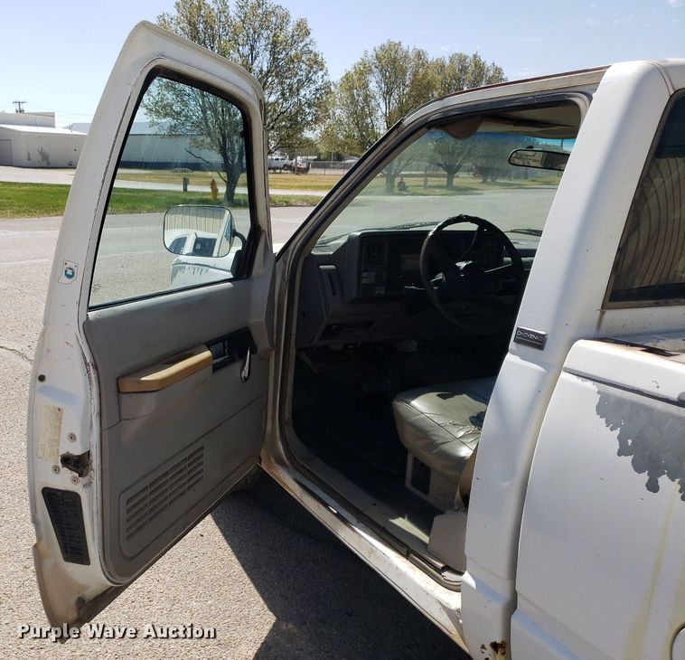 image for item LT9713 1992 Chevrolet C1500  pickup truck