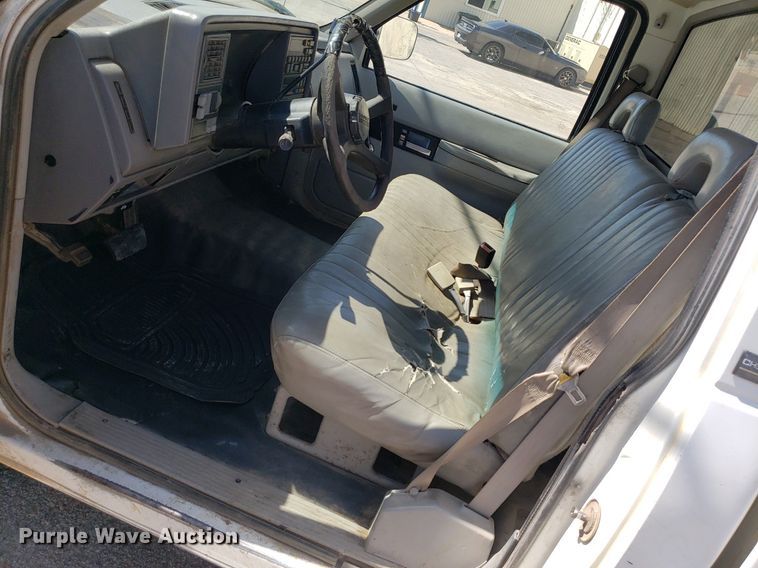 image for item LT9713 1992 Chevrolet C1500  pickup truck