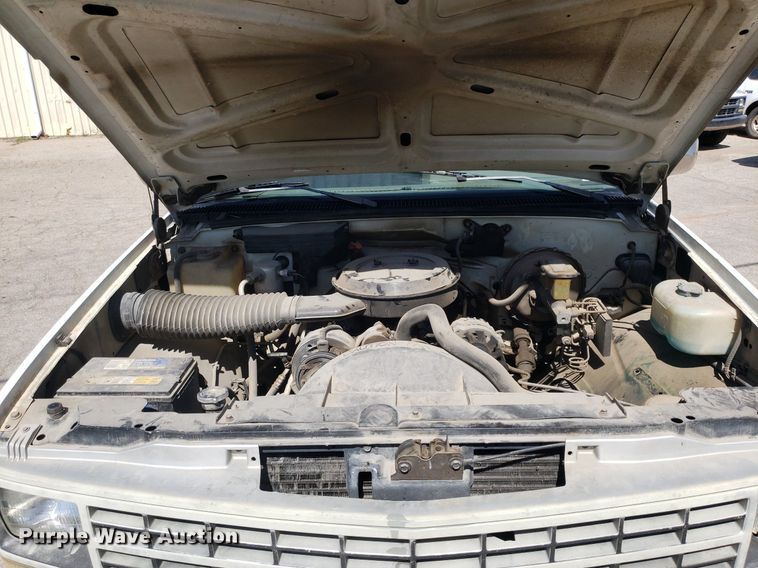 image for item LT9713 1992 Chevrolet C1500  pickup truck