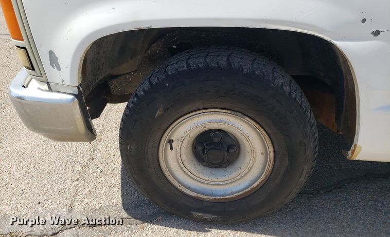 image for item LT9713 1992 Chevrolet C1500  pickup truck