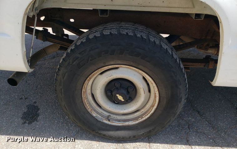 image for item LT9713 1992 Chevrolet C1500  pickup truck