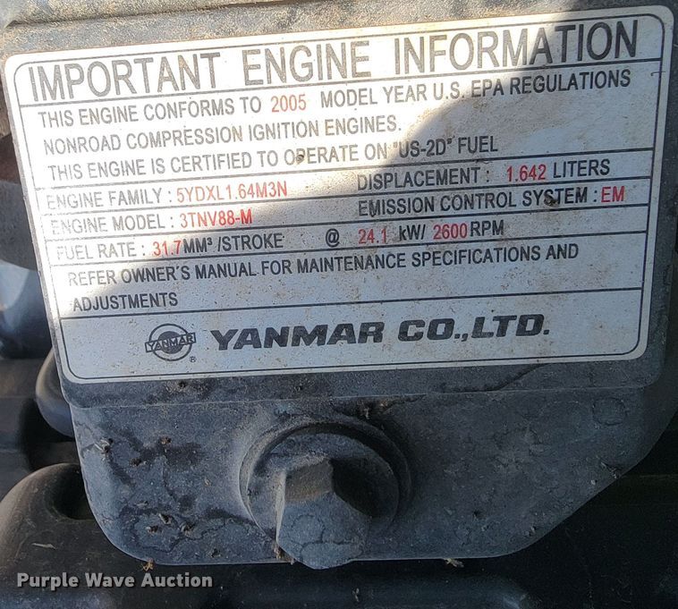 image for item LV9506 2006 John Deere 3320  MFWD tractor