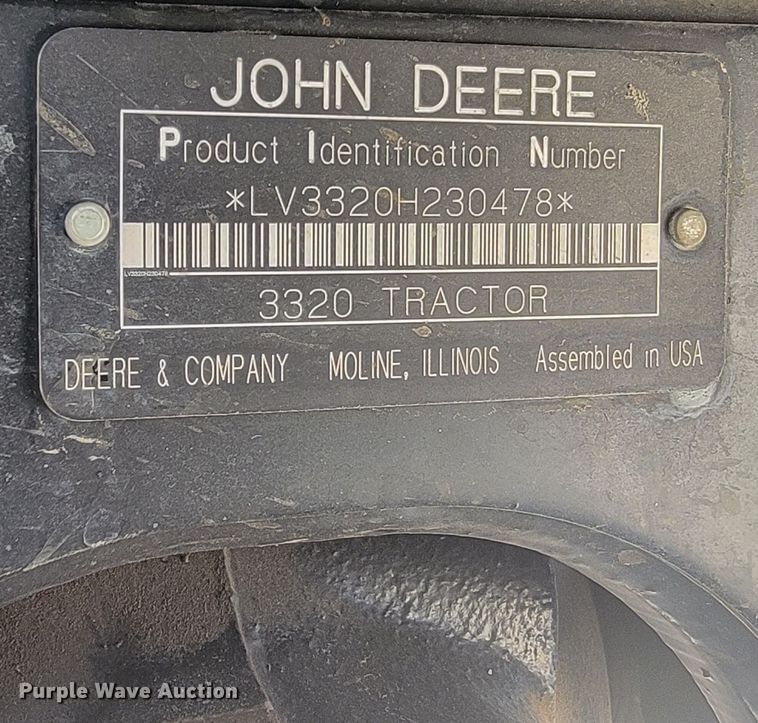 image for item LV9506 2006 John Deere 3320  MFWD tractor