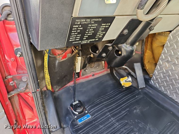 image for item MB9970 1998 Freightliner FL80  pumper fire truck