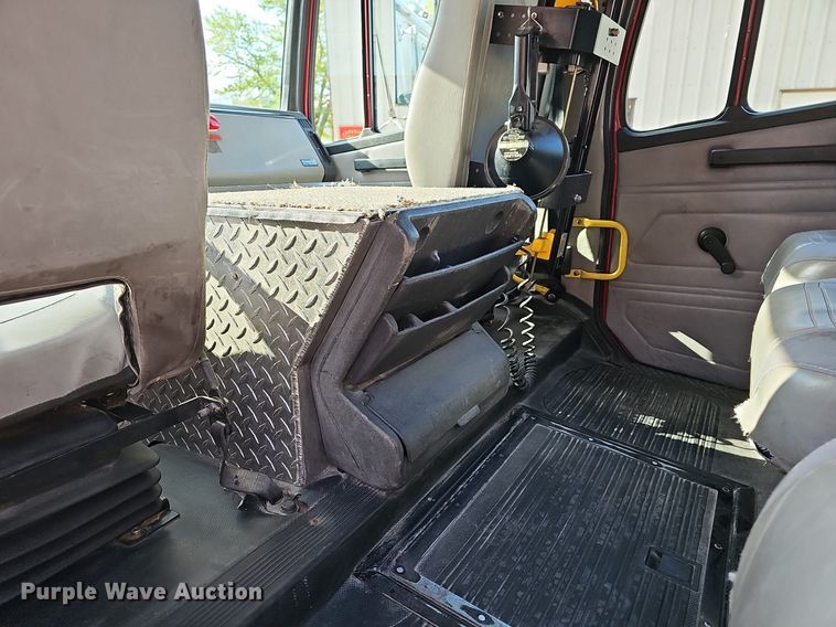 image for item MB9970 1998 Freightliner FL80  pumper fire truck