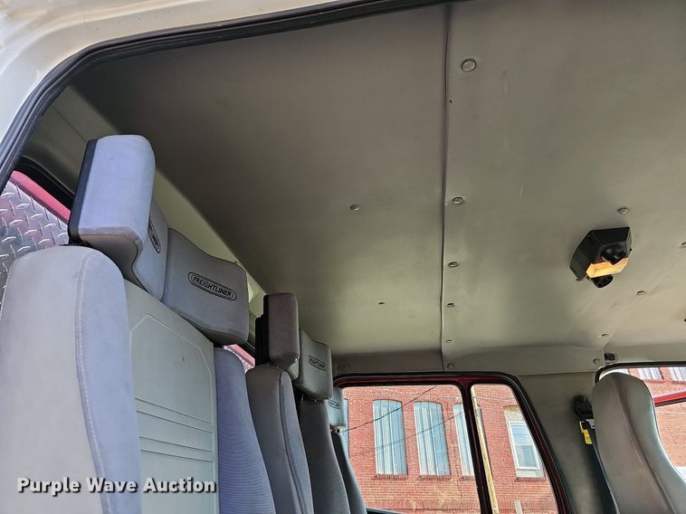 image for item MB9970 1998 Freightliner FL80  pumper fire truck