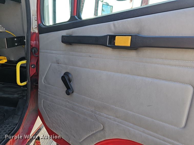 image for item MB9970 1998 Freightliner FL80  pumper fire truck