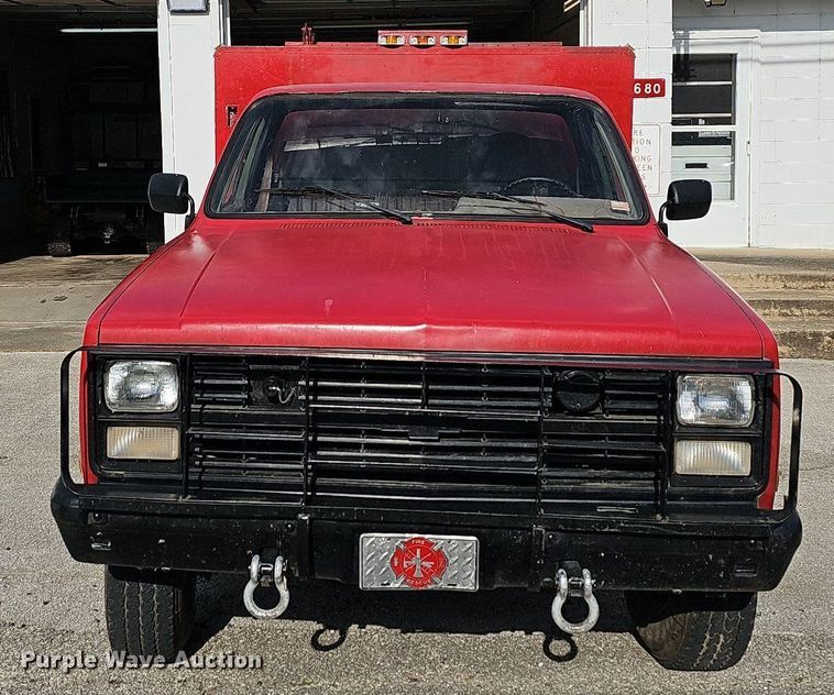 image for item MB9987 1986 Chevrolet D30  rescue pickup