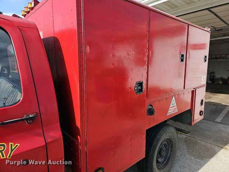 image for item MB9987 1986 Chevrolet D30  rescue pickup