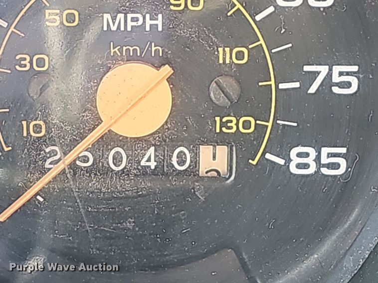 image for item MB9987 1986 Chevrolet D30  rescue pickup