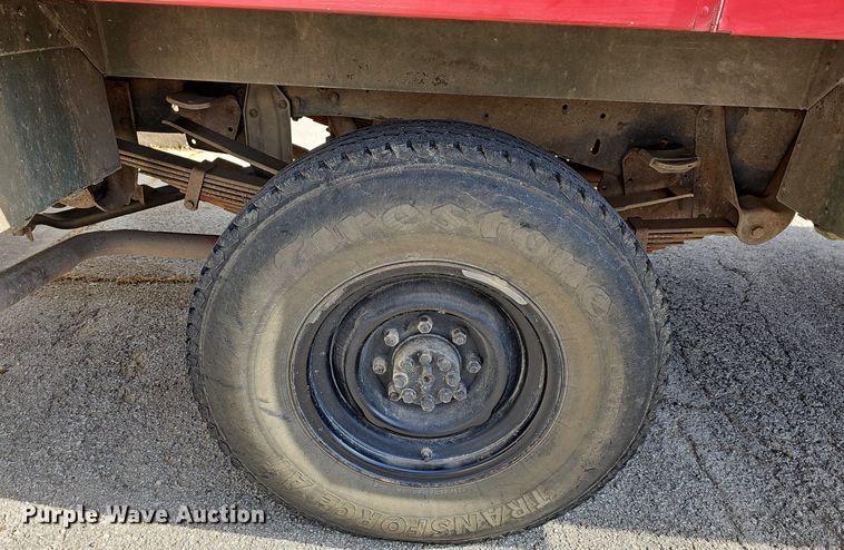 image for item MB9987 1986 Chevrolet D30  rescue pickup