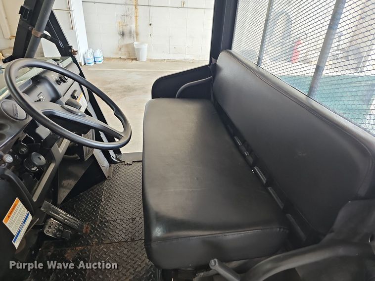 image for item MB9988 2010 Kawasaki Mule 4010  utility vehicle