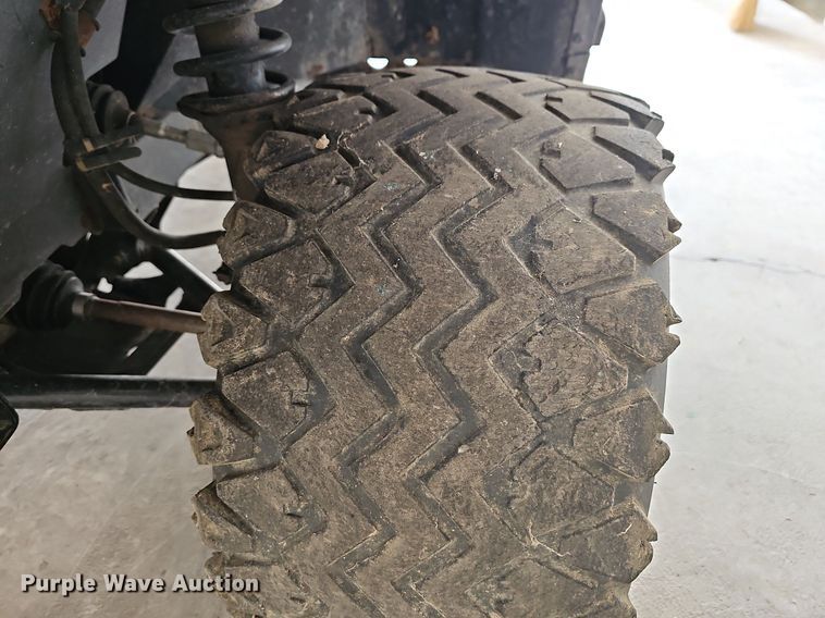 image for item MB9988 2010 Kawasaki Mule 4010  utility vehicle