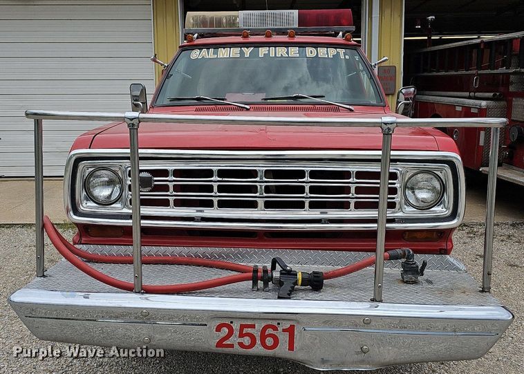 image for item MB9989 1975 Dodge  pumper fire truck