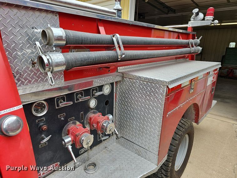 image for item MB9989 1975 Dodge  pumper fire truck