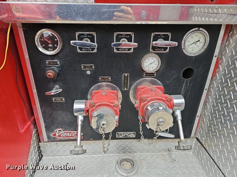 image for item MB9989 1975 Dodge  pumper fire truck