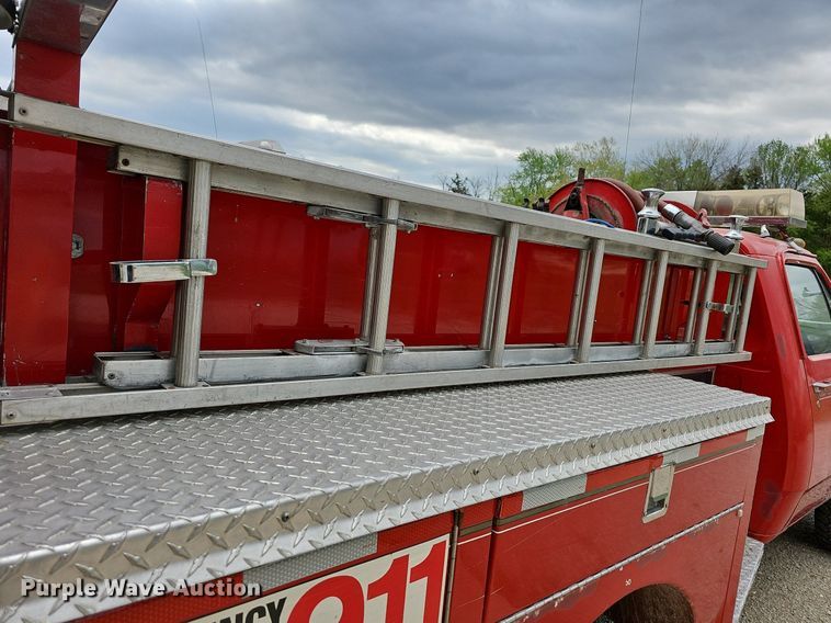 image for item MB9989 1975 Dodge  pumper fire truck