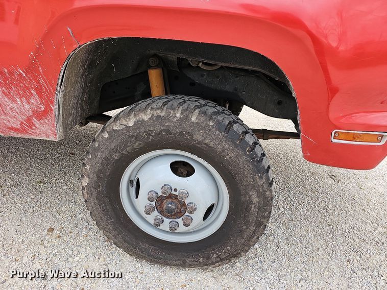 image for item MB9989 1975 Dodge  pumper fire truck