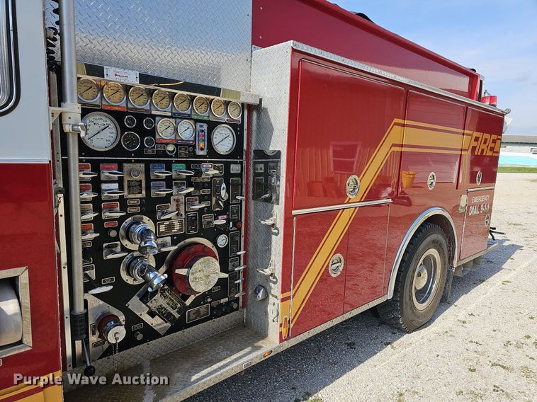 image for item MB9990 1989 Pierce  pumper fire truck