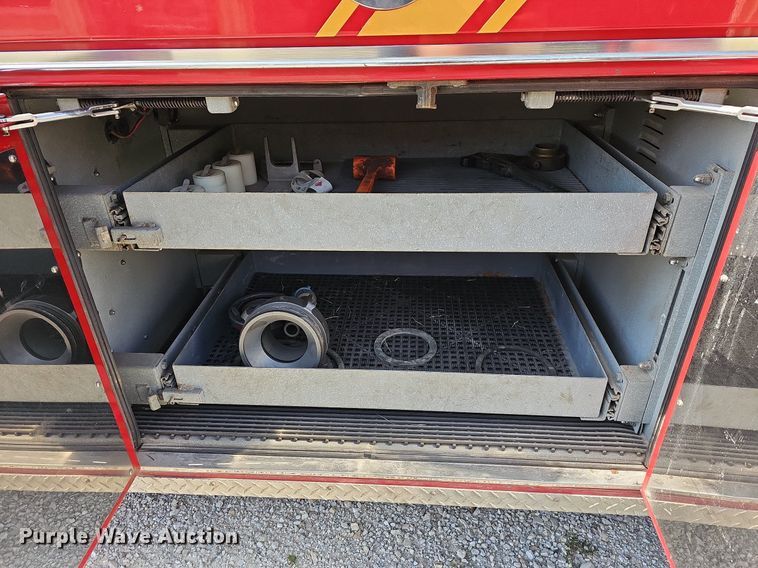 image for item MB9990 1989 Pierce  pumper fire truck