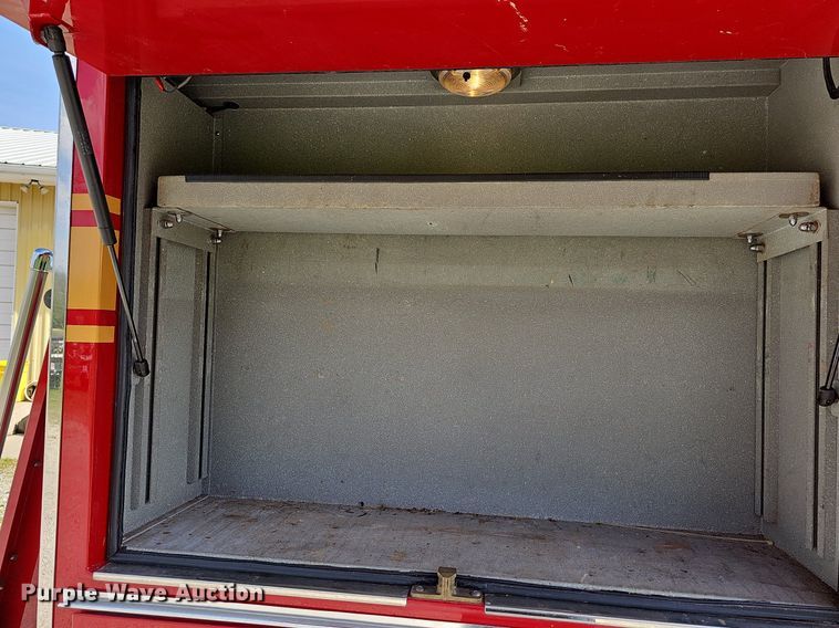 image for item MB9990 1989 Pierce  pumper fire truck