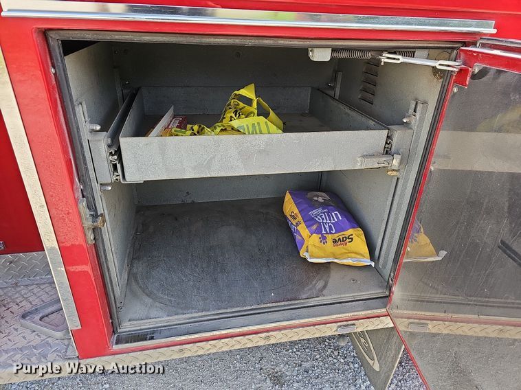 image for item MB9990 1989 Pierce  pumper fire truck