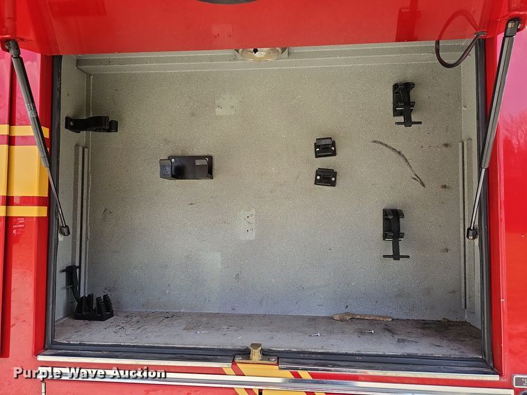 image for item MB9990 1989 Pierce  pumper fire truck