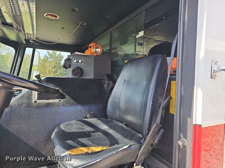 image for item MB9990 1989 Pierce  pumper fire truck